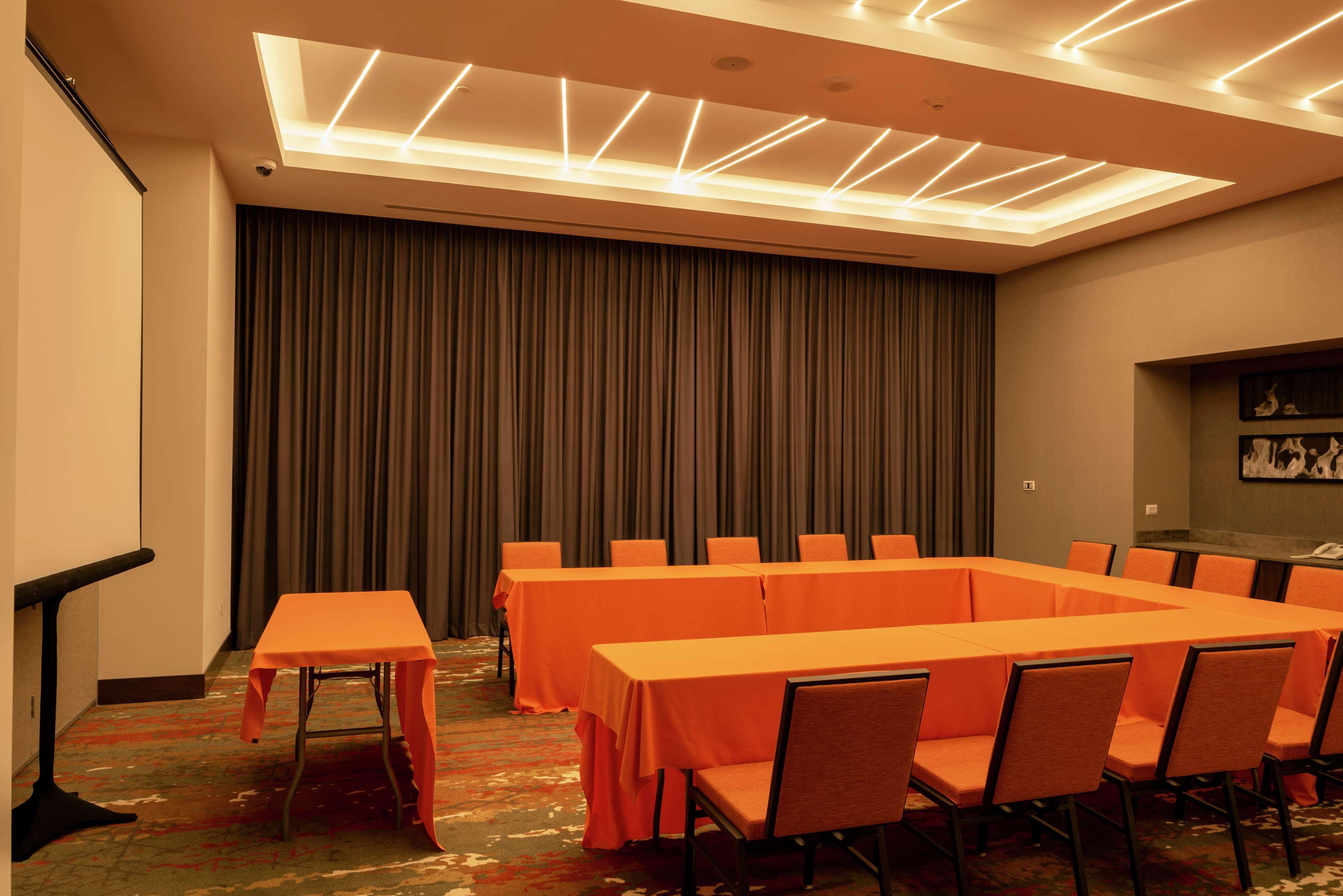 Hilton Garden Inn Chihuahua Eksteriør billede