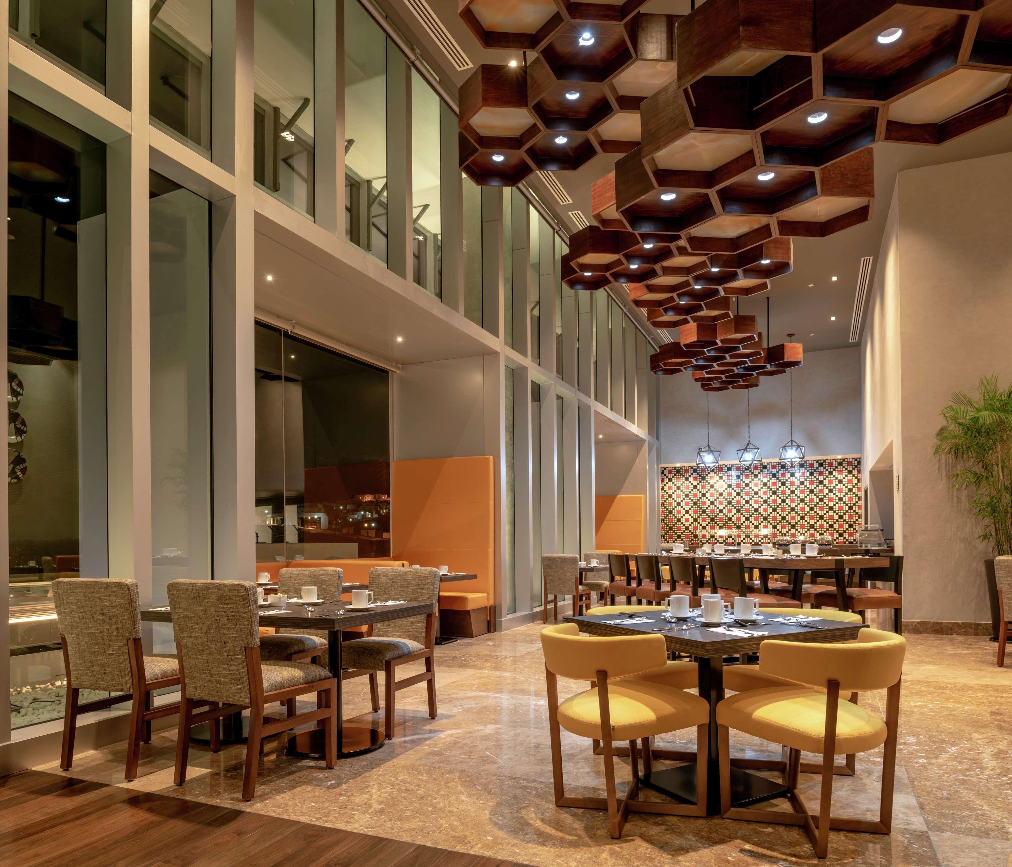 Hilton Garden Inn Chihuahua Eksteriør billede